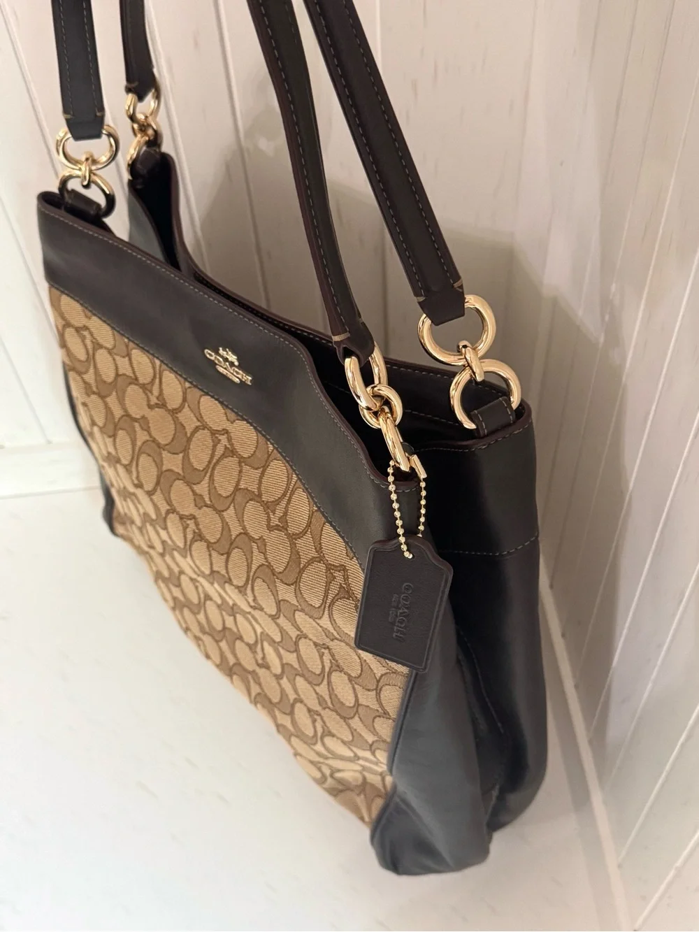 Coach signature lexy
